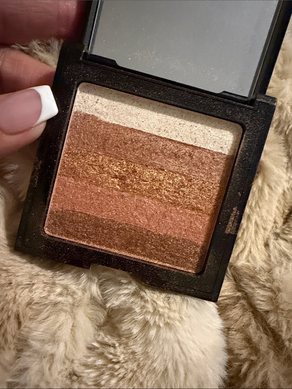 Radiant Multi-Strip Bronze Highlighter Palette - Bronze